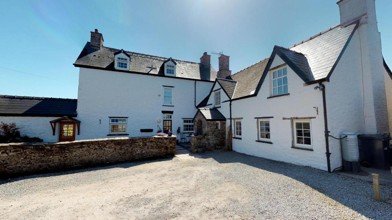 Ty Newydd B&B เบรคอน ภายนอก รูปภาพ