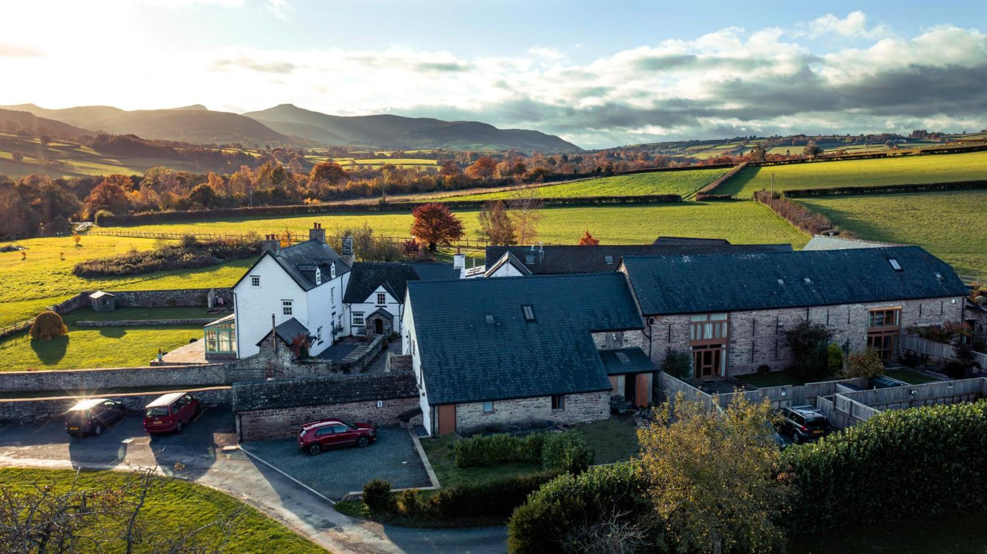 Ty Newydd B&B เบรคอน ภายนอก รูปภาพ